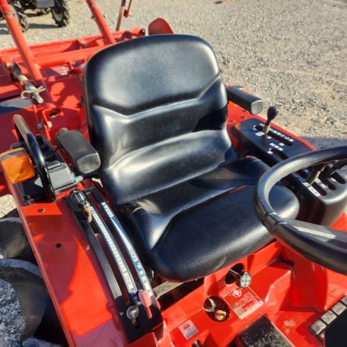 トラクター MT135 写真７