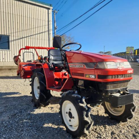 トラクター MT135 写真３