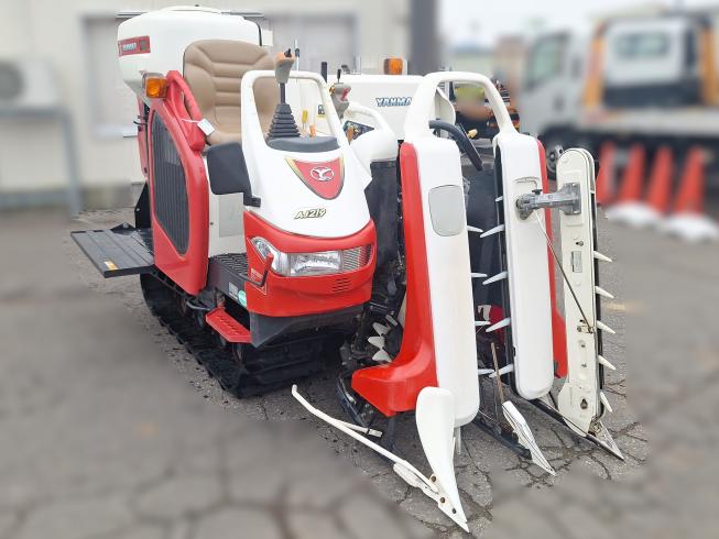 ヤンマー コンバイン 写真