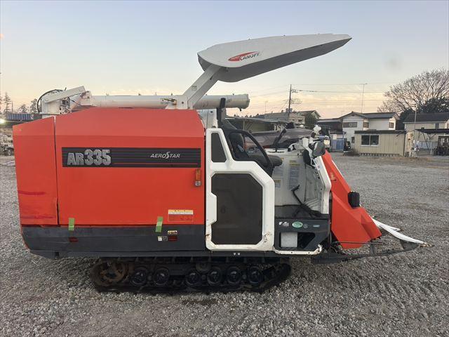 コンバイン AR335 写真２
