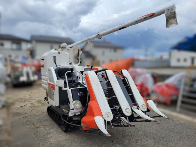 クボタ コンバイン 写真