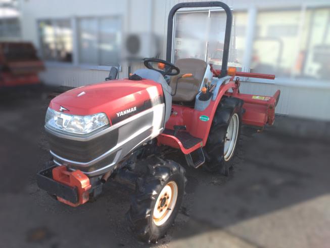 ヤンマー トラクター 写真