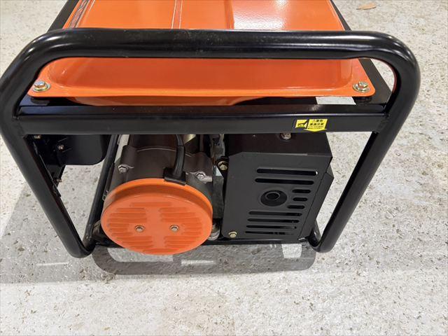 発電機 EG-2000 写真４