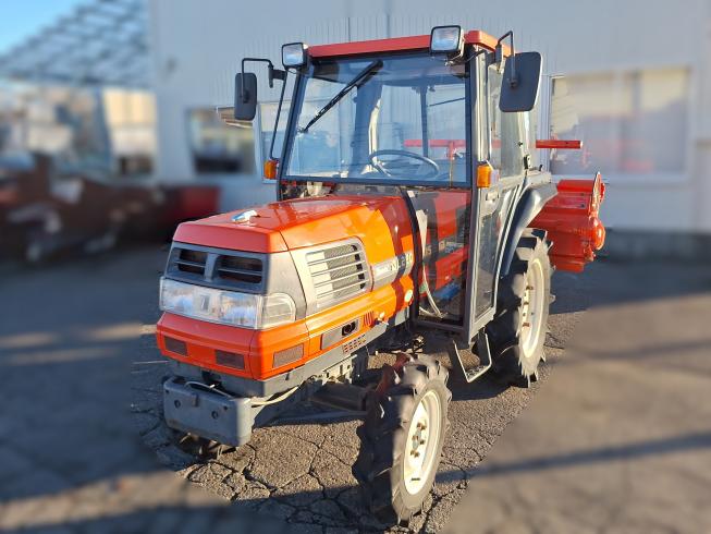 クボタ トラクター 写真
