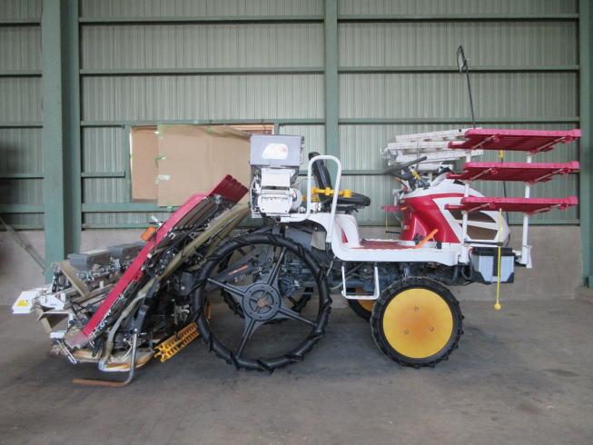 田植機 YR6D 写真３