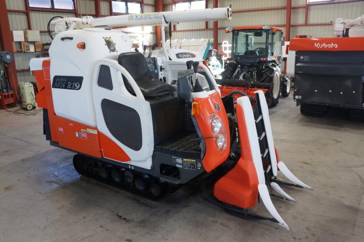 クボタ コンバイン 写真