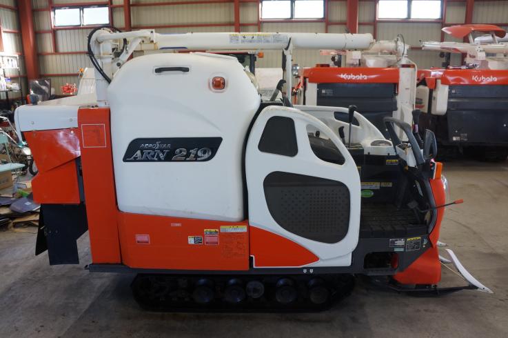 コンバイン ARN219 写真４