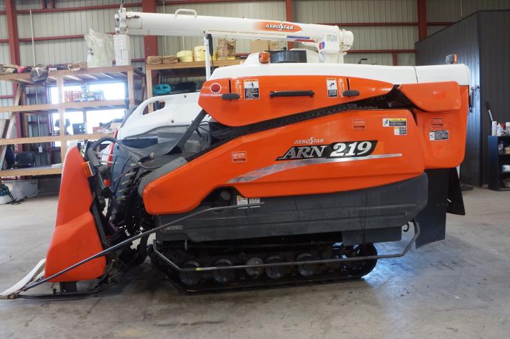 コンバイン ARN219 写真５