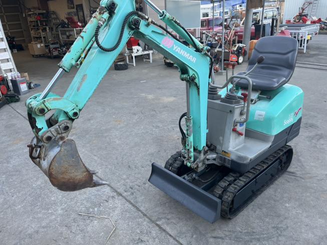 ヤンマー バックホー 写真