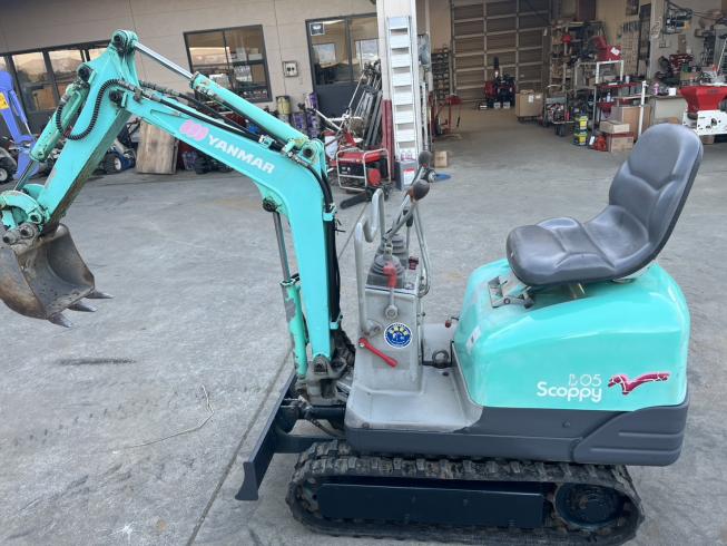 バックホー B05 写真２