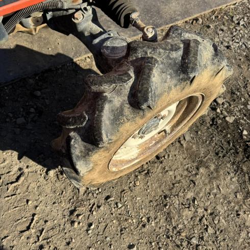 トラクター N200 写真９