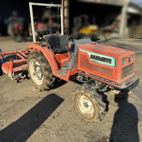 トラクター N200 写真２