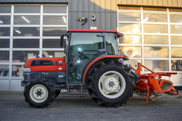 トラクター KL33 写真２