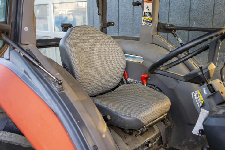 トラクター KL33 写真４