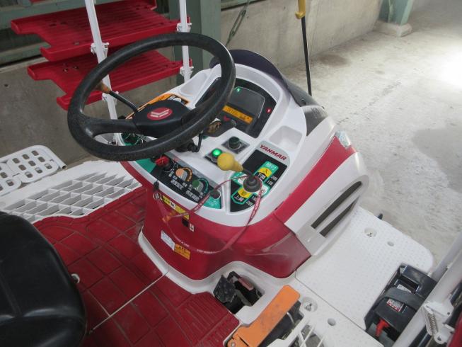 田植機 YR8D 写真６