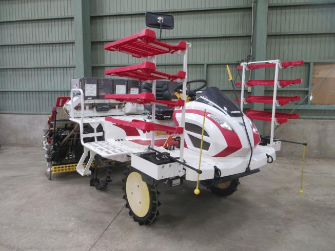 田植機 YR8D 写真２