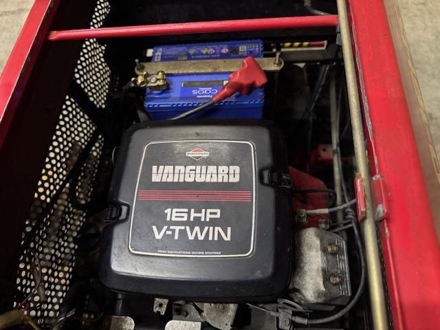 除雪機 10-16HST 写真７