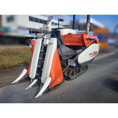 クボタ コンバイン 写真