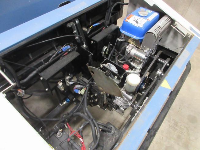 乗用型にんにく移植機 NU425 写真10