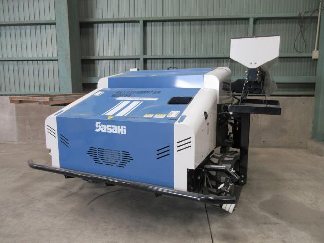 乗用型にんにく移植機 NU425 写真２