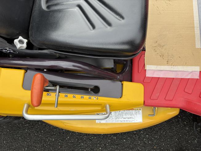 乗用草刈機 CMX2202  写真３