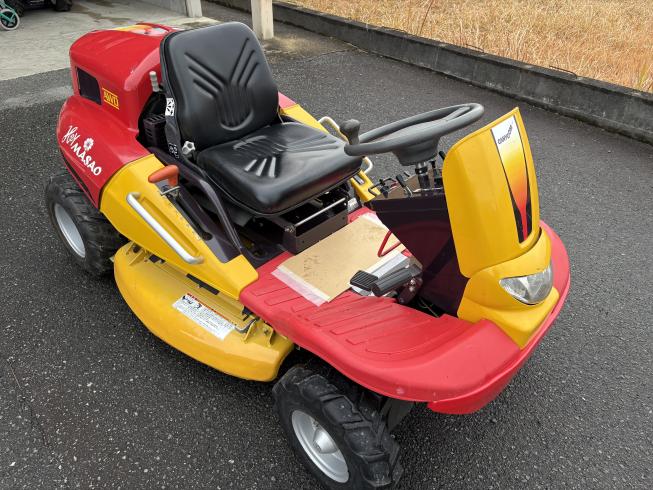 筑水キャニコム 乗用草刈機 写真