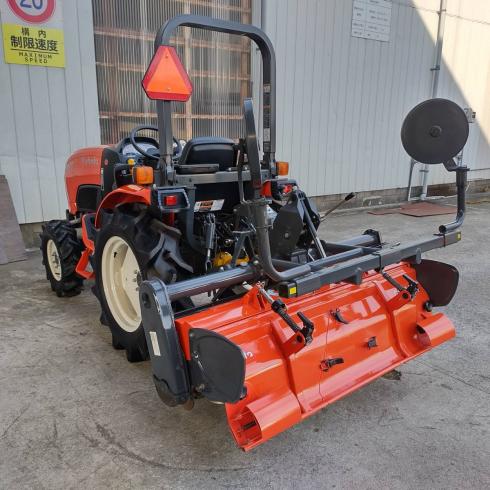 トラクター NB23 写真４