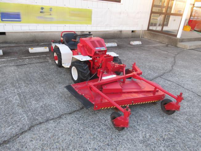 和同 乗用草刈機 写真