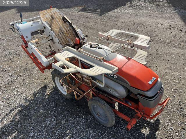 クボタ 野菜移植機 写真