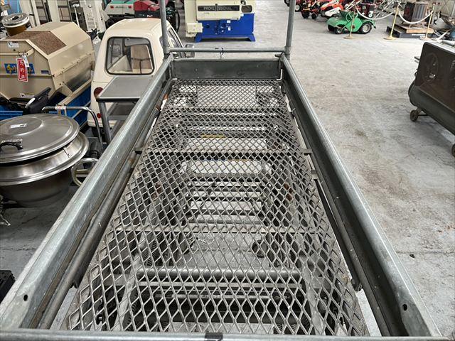 高所作業車 不明 写真５