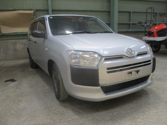 自家用小型貨物車 サクシード 写真２