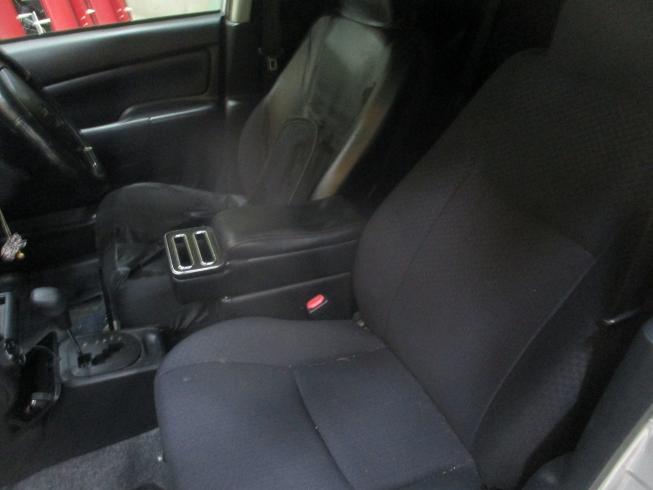 自家用小型貨物車 サクシード 写真５