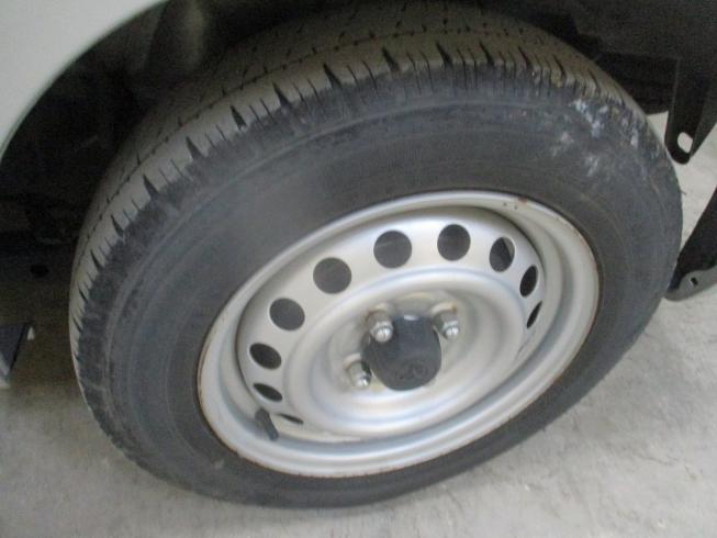 自家用小型貨物車 サクシード 写真８