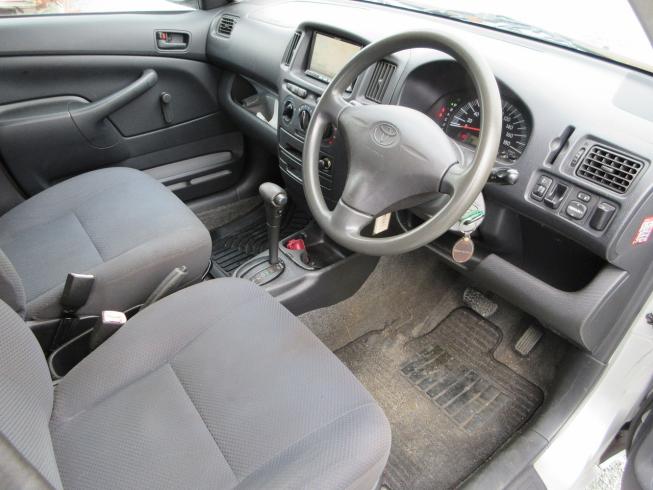 自家用小型貨物車 プロボックス 写真９