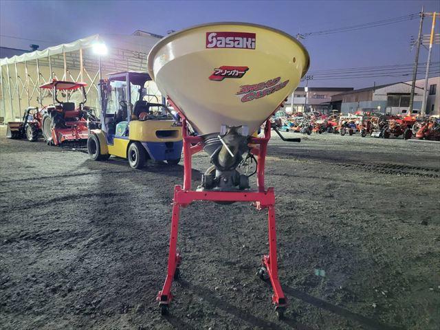 ブロードキャスター CF200 写真２