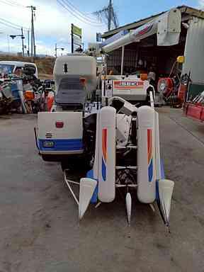 イセキ コンバイン 写真