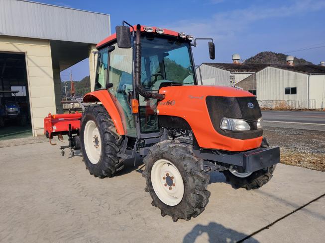 クボタ トラクター 写真