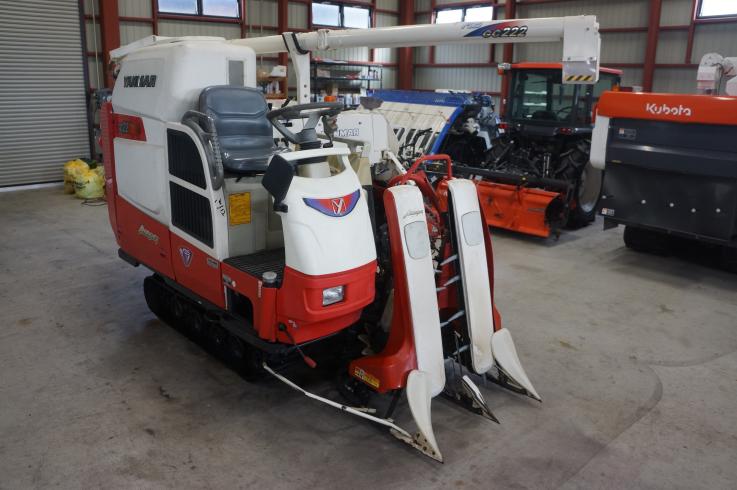 ヤンマー コンバイン 写真