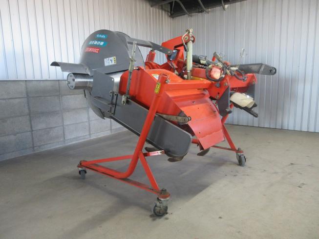 畦塗機 UZE300K 写真２