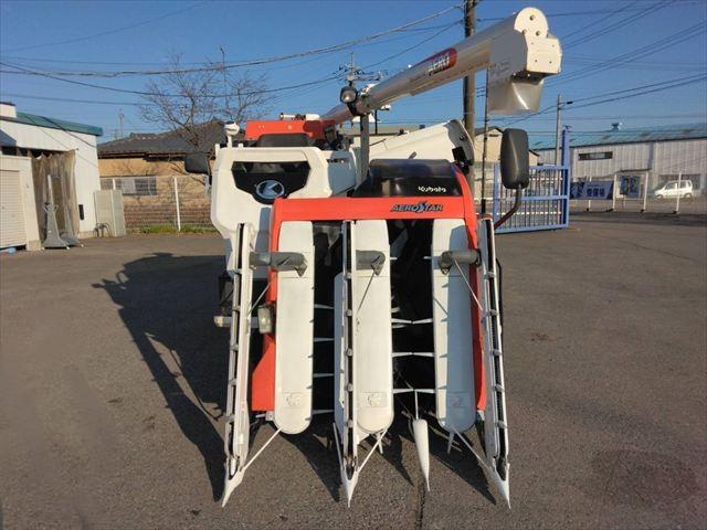 コンバイン AR335 写真５