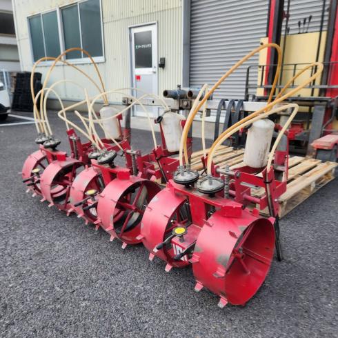 トラクター用土壌消毒機 不明 写真２