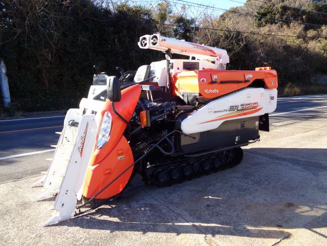 クボタ コンバイン 写真