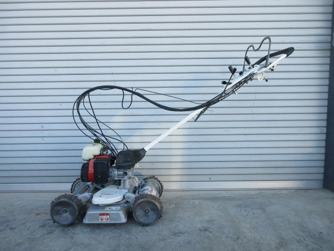 草刈機 AZ850B 写真３