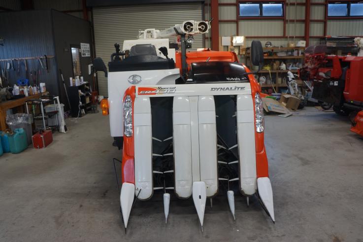 コンバイン ER438 写真２