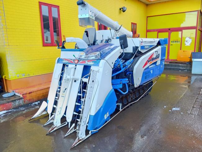 イセキ コンバイン 写真