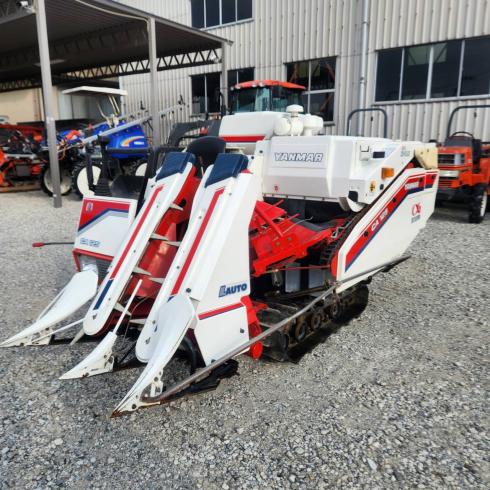 ヤンマー コンバイン 写真