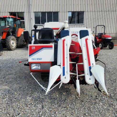 コンバイン CA125M 写真２