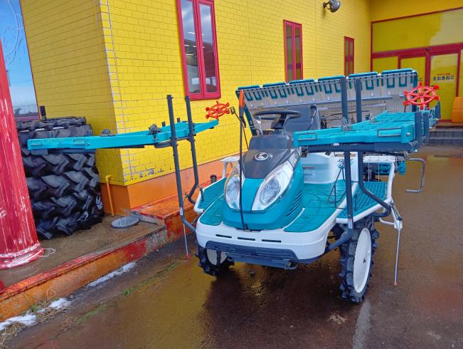 クボタ 田植機 写真