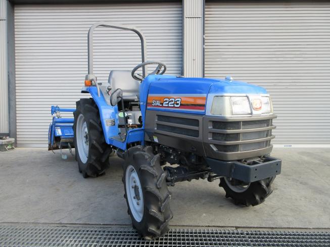 トラクター TF223F-UQ 写真２