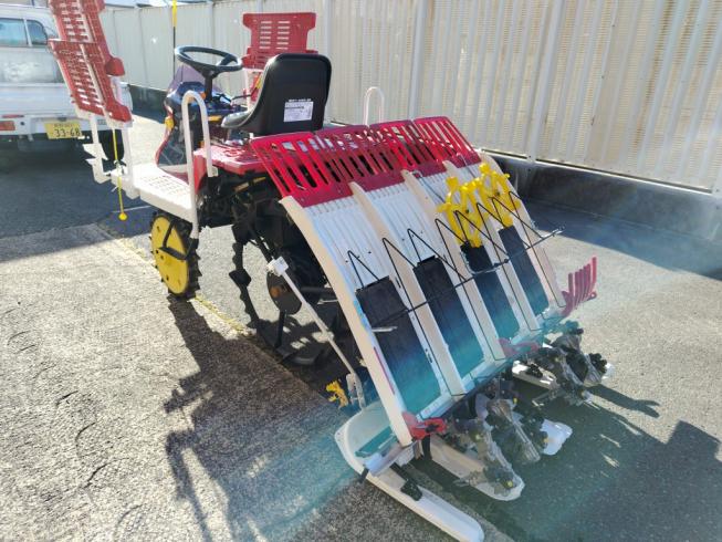 田植機 YR4J 写真８